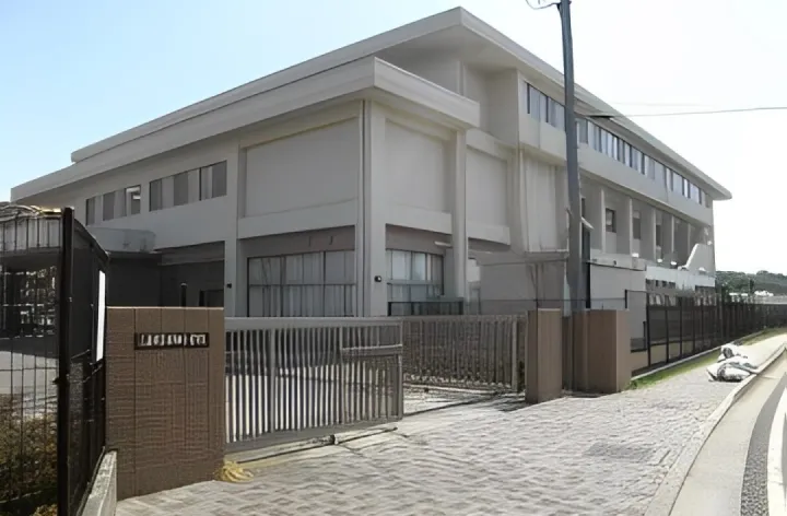 錦田小学 体育館